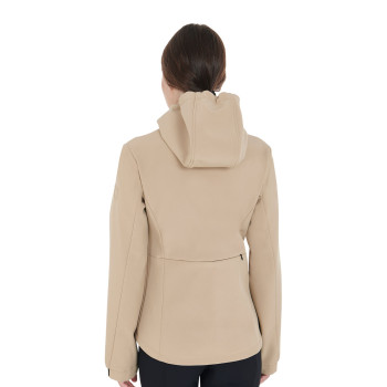 WOMEN'S SLIM FIT SOFTSHELL JACKET WITH HIDDEN POCKETS
