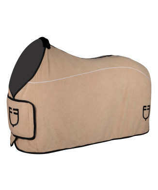 MANTA DE POLAR CON CIERRE FRONTAL CON SOLAPA