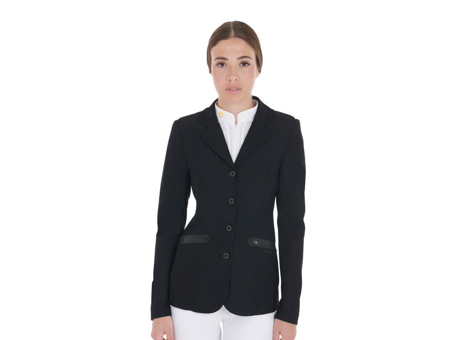 CHAQUETA DE COMPETICIÓN PERFORADA DE CUATRO BOTONES PARA MUJER