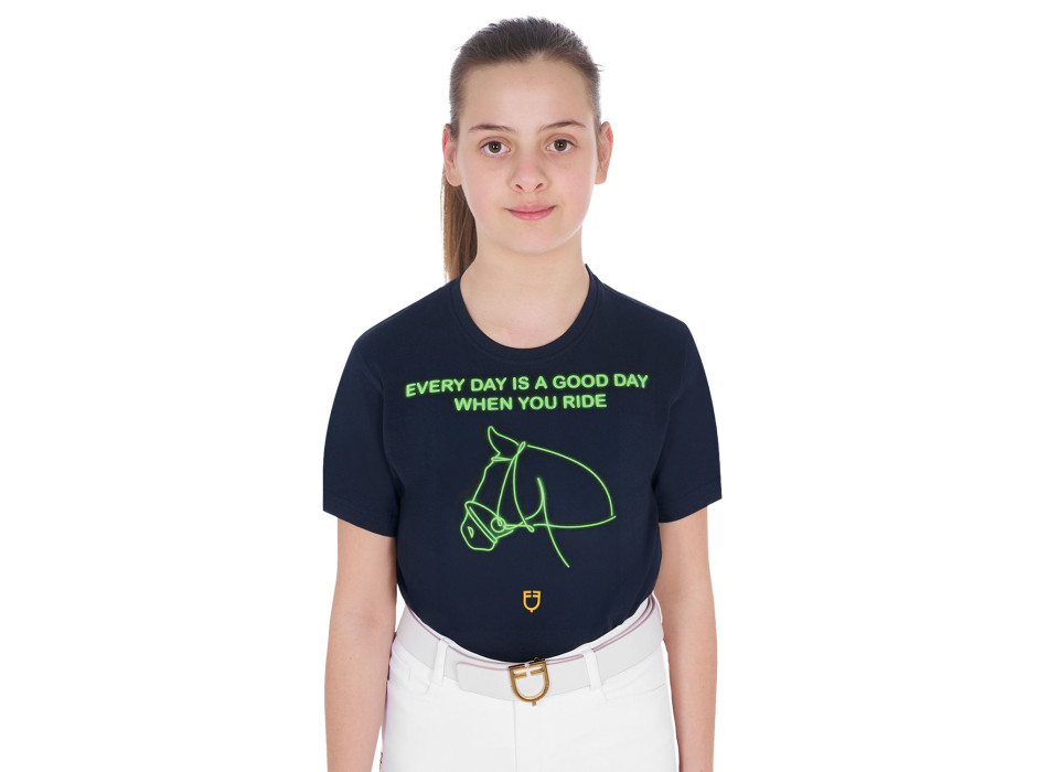 CAMISETA SLIM FIT CON ESTAMPADO FLUORESCENTE PARA NIÑA