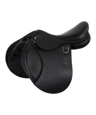SELLE DE SAUT DOUBLE CUIR.