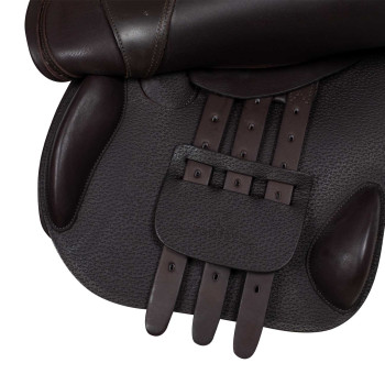 SELLE DE SAUT EN CUIR FRANÇAIS MARTELÉ